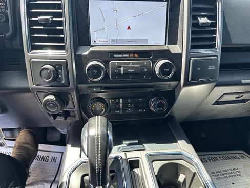 Used 2018 Ford F150 XLT w/ Equipment Group 302A Luxury AWD/4WD image 22