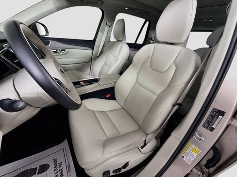 Certified 2024 Volvo XC90 T8 Plus w/ Protection Package Premier AWD/4WD image 22