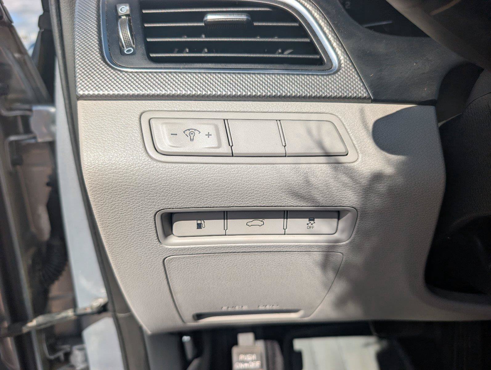 Used 2016 Hyundai Sonata SE FWD image 25