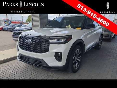 Used 2025 Ford Explorer ST-Line w/ Premium Package RWD image 4