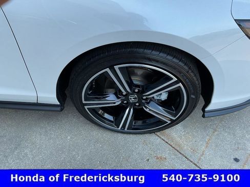 Used 2025 Honda Accord Sport image 12