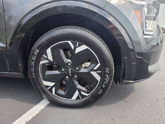 Used 2025 Kia Niro Wind w/ Wind Preserve Package FWD image 4