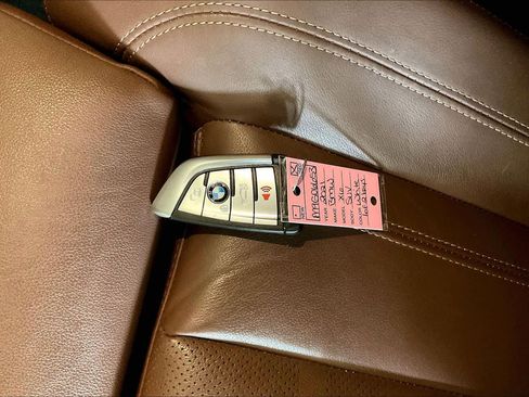 Used 2021 BMW X6 sDrive40i w/ Executive Package image 14