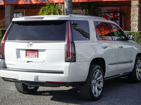 Used 2015 Cadillac Escalade Premium image 13
