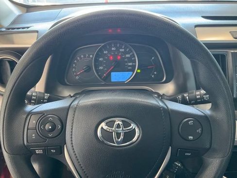 Used 2015 Toyota RAV4 XLE FWD image 7