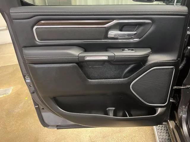 Used 2022 RAM 1500 Laramie AWD/4WD image 25