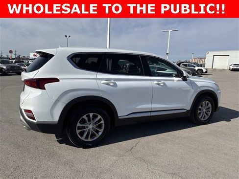 Used 2019 Hyundai Santa Fe SEL image 2