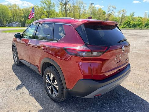 Used 2021 Nissan Rogue SV AWD/4WD image 5