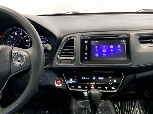 Used 2017 Honda HR-V EX image 5