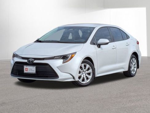Certified 2026 Toyota Corolla LE image 1