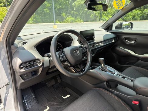 Used 2024 Honda HR-V Sport image 41
