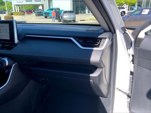 Used 2024 Toyota RAV4 LE image 18