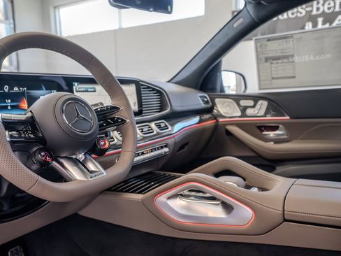 New 2026 Mercedes-Benz GLS 63 AMG 4MATIC image 7