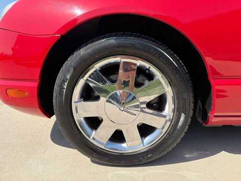 Used 2002 Ford Thunderbird RWD image 10