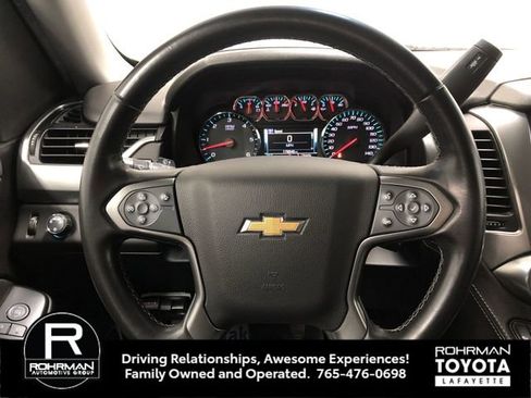 Used 2019 Chevrolet Suburban LT image 16