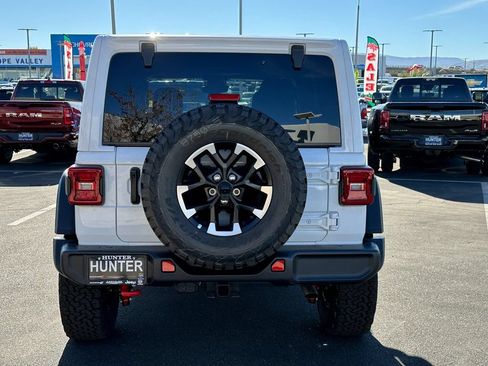 New 2025 Jeep Wrangler Unlimited Rubicon w/ Technology Group AWD/4WD image 5