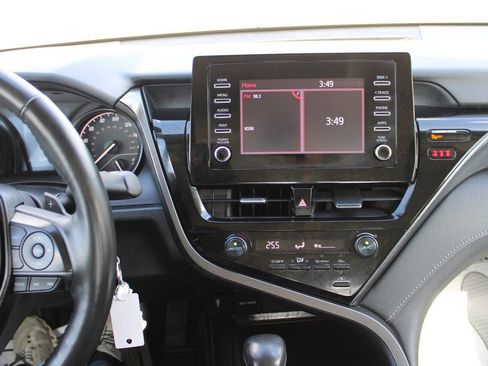 Used 2024 Toyota Camry SE FWD image 14
