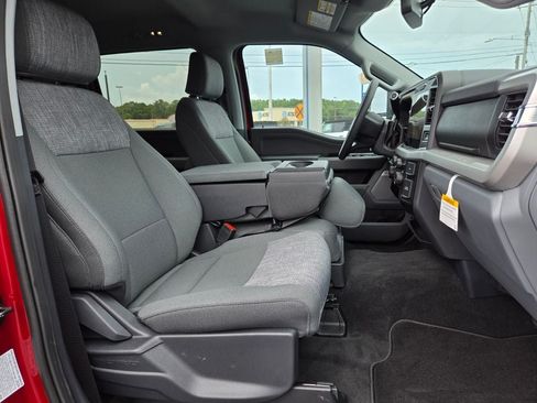 New 2026 Ford F250 XLT w/ XLT Premium Package AWD/4WD image 17