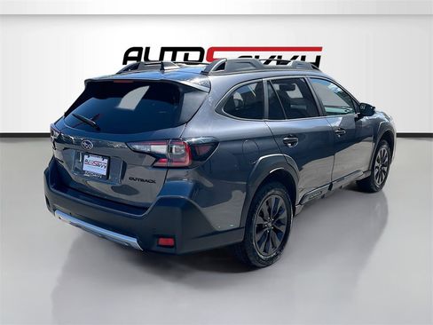 Used 2023 Subaru Outback Onyx Edition image 7