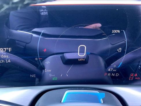 New 2026 Cadillac Vistiq Sport image 24