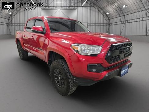 Used 2022 Toyota Tacoma SR5 w/ Technology Package AWD/4WD image 3