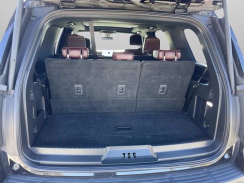 Used 2023 Ford Expedition Limited image 23