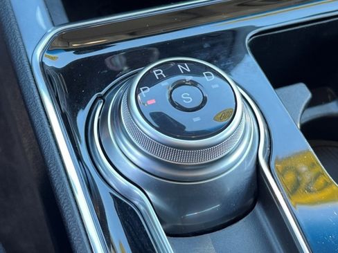 Used 2020 Ford Edge Titanium w/ Equipment Group 301A image 24