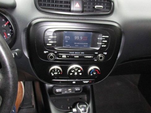 Used 2015 Kia Soul FWD image 49