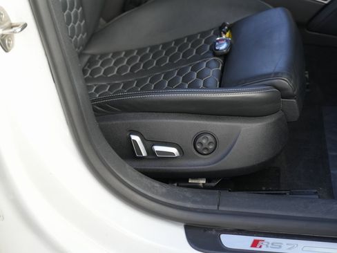 Used 2017 Audi RS 7 Prestige image 45