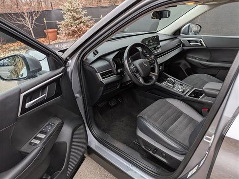 Used 2024 Mitsubishi Outlander SE image 26
