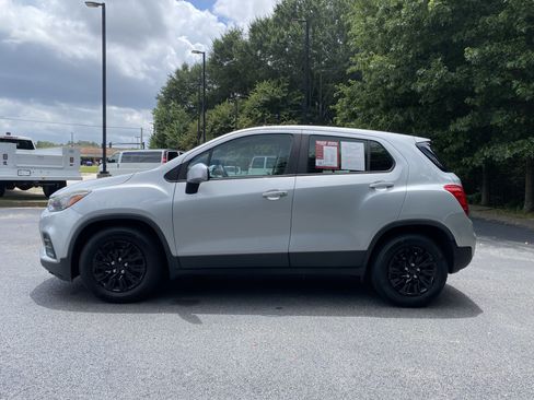 Used 2018 Chevrolet Trax LS FWD image 6
