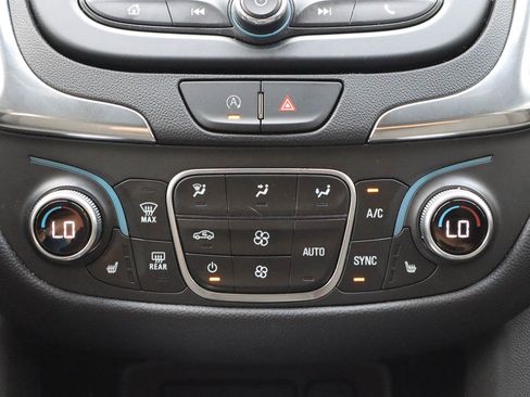 Used 2024 Chevrolet Equinox LT AWD/4WD image 11