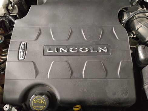 Used 2018 Lincoln MKX Reserve FWD image 30