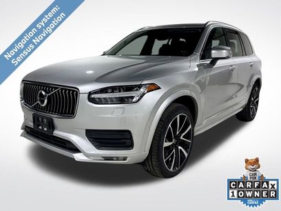 Used 2022 Volvo XC90 T6 Momentum w/ Advanced Package