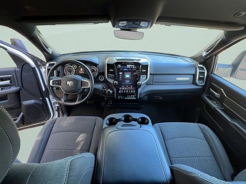 Used 2024 RAM 2500 Big Horn w/ Sport Appearance Package image 15