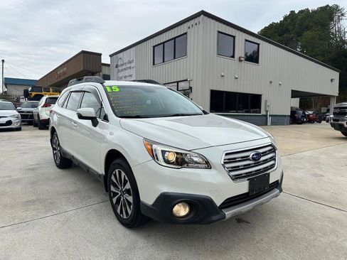 Used 2015 Subaru Outback 2.5i Limited image 1