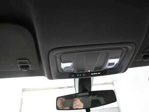 Used 2022 GMC Sierra 1500 Elevation image 12