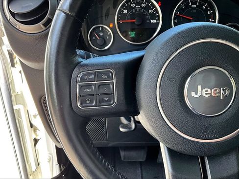 Used 2017 Jeep Wrangler Sport w/ Connectivity Group AWD/4WD image 9