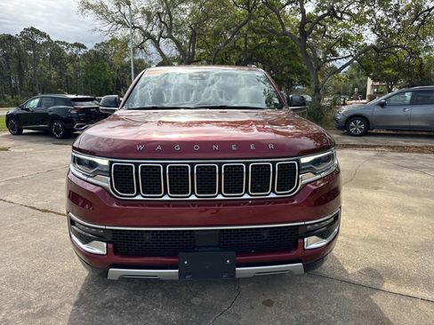 Certified 2024 Jeep Wagoneer Series II w/ Flexible Seating Group image 8