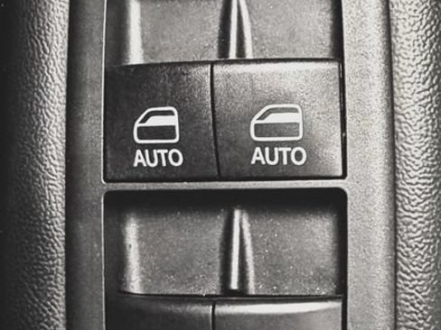 Used 2020 Jeep Grand Cherokee Altitude RWD image 22