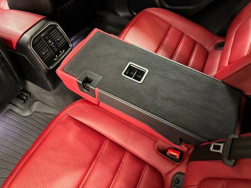 Used 2017 Porsche Macan Turbo image 48