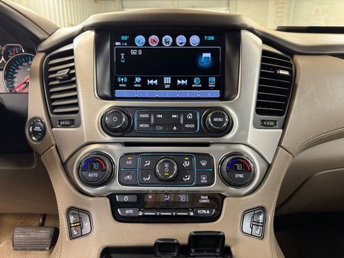 Used 2018 GMC Yukon SLT w/ Premium Edition AWD/4WD image 42