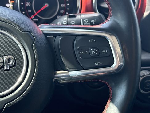 Used 2020 Jeep Wrangler Unlimited Rubicon AWD/4WD image 3