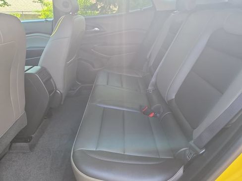 Used 2025 Chevrolet Trax ACTIV FWD image 14