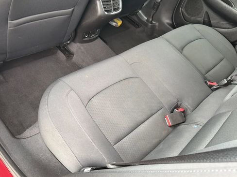 Used 2017 Chevrolet Malibu LT FWD image 31
