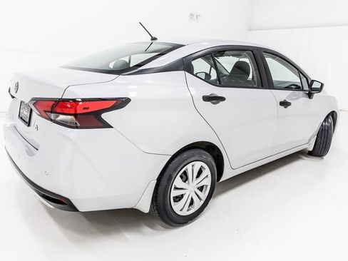 Used 2023 Nissan Versa S w/ Trunk Package image 6