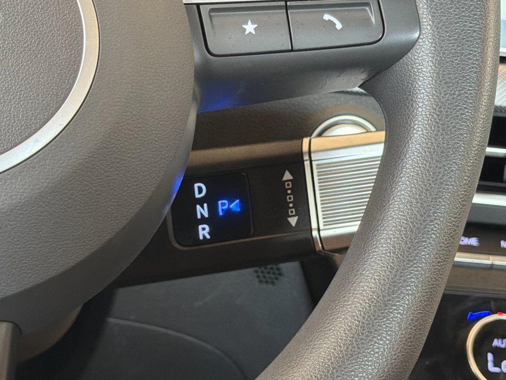 Used 2025 Hyundai Sonata SEL FWD image 19