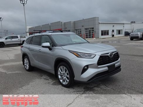 Used 2021 Toyota Highlander Limited AWD/4WD image 1
