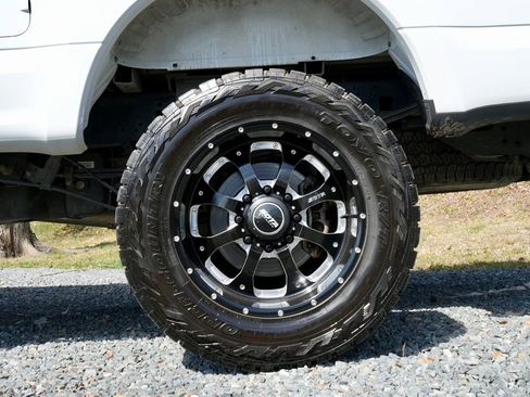 Used 2018 Ford F250 Lariat w/ Lariat Value Package image 32