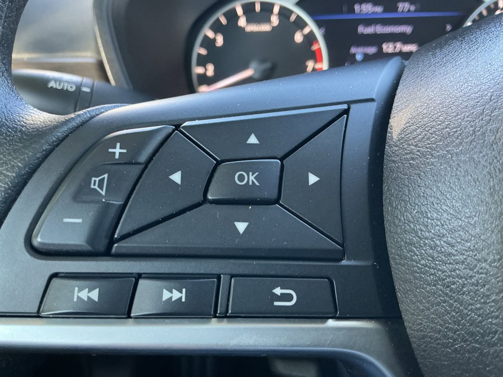 Used 2025 Nissan Altima 2.5 SV FWD image 22